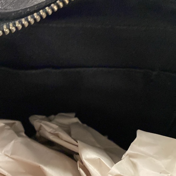 Black coach - Picture 4 of 10